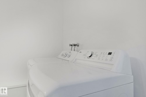 6016 189 Street, Edmonton, AB - Indoor Photo Showing Laundry Room
