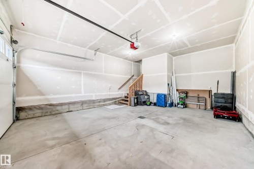 3621 41 Avenue, Beaumont, AB - Indoor Photo Showing Garage