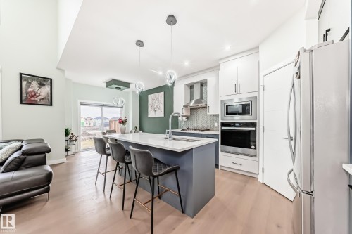 3621 41 Avenue, Beaumont, AB - Indoor Photo Showing Kitchen With Upgraded Kitchen