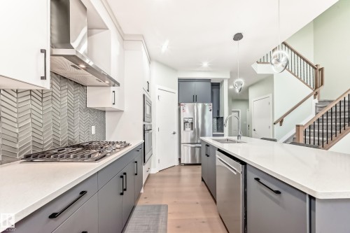 3621 41 Avenue, Beaumont, AB - Indoor Photo Showing Kitchen With Upgraded Kitchen