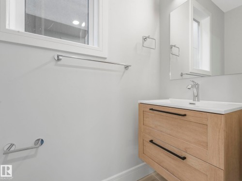 9311 152 Street, Edmonton, AB - Indoor Photo Showing Bathroom