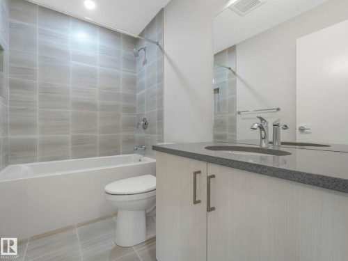 9311 152 Street, Edmonton, AB - Indoor Photo Showing Bathroom