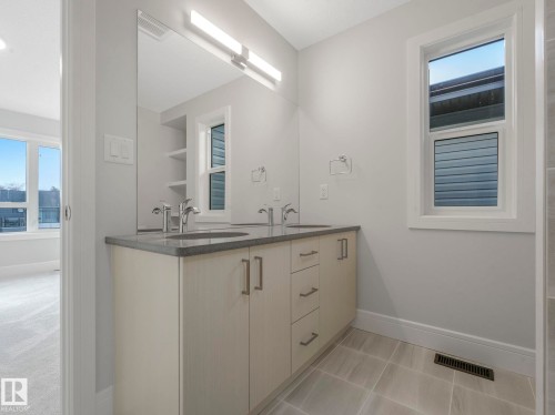 9311 152 Street, Edmonton, AB - Indoor Photo Showing Bathroom