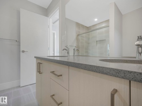 9311 152 Street, Edmonton, AB - Indoor Photo Showing Bathroom