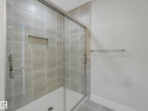 9311 152 Street, Edmonton, AB - Indoor Photo Showing Bathroom