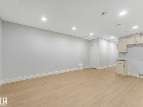 9311 152 Street, Edmonton, AB - Indoor