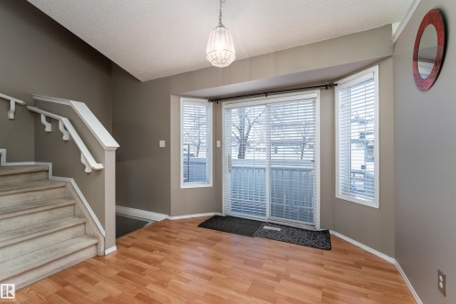 1204 Gillespie Crescent, Edmonton, AB - Indoor Photo Showing Other Room