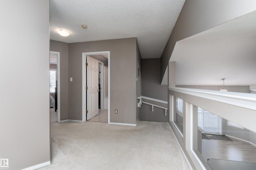 1204 Gillespie Crescent, Edmonton, AB - Indoor Photo Showing Other Room