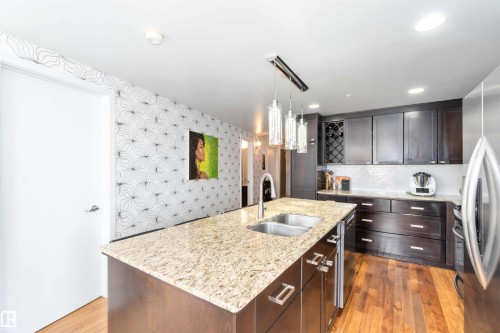 504 10028 119 Street, Edmonton, AB - Indoor Photo Showing Kitchen With Double Sink With Upgraded Kitchen