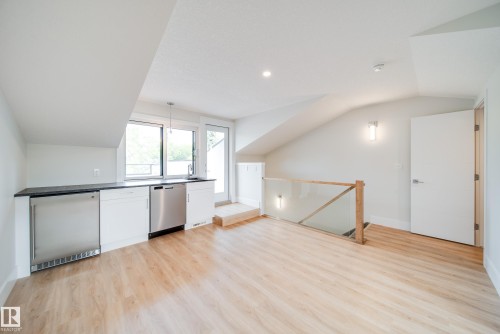 14005 105 Avenue, Edmonton, AB - Indoor