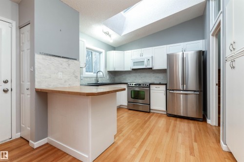 1511 109 Street, Edmonton, AB - Indoor Photo Showing Kitchen With Stainless Steel Kitchen