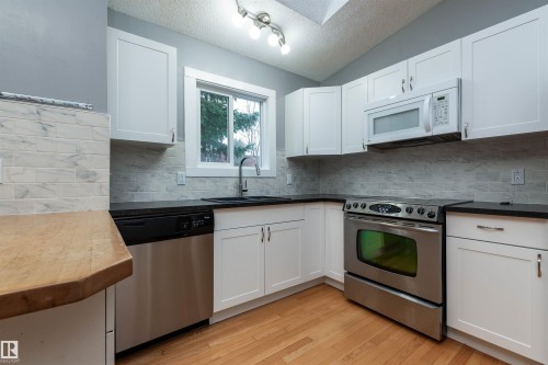 1511 109 Street, Edmonton, AB - Indoor Photo Showing Kitchen With Stainless Steel Kitchen