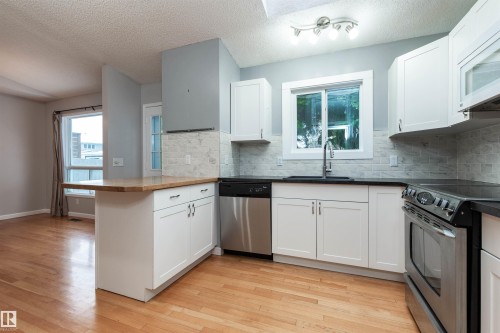 1511 109 Street, Edmonton, AB - Indoor Photo Showing Kitchen With Upgraded Kitchen