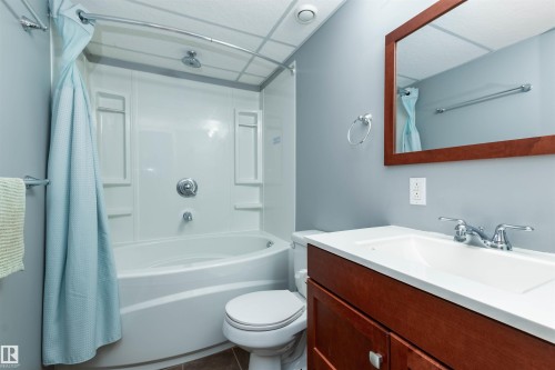 1511 109 Street, Edmonton, AB - Indoor Photo Showing Bathroom