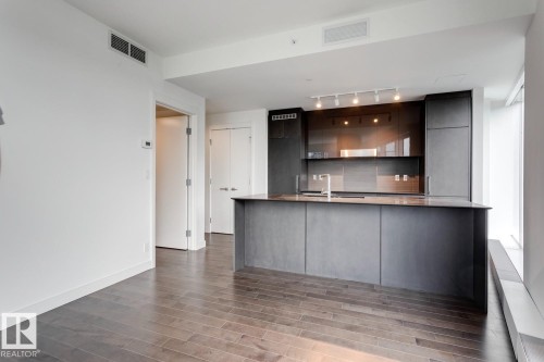 3307 10360 102 Street, Edmonton, AB - Indoor Photo Showing Kitchen