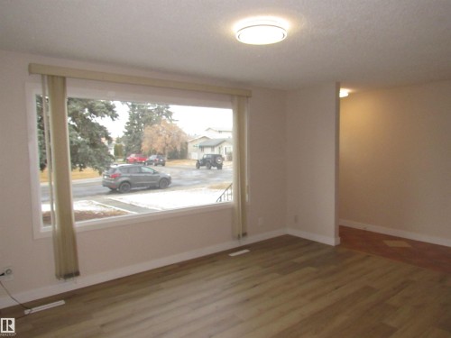 11407 134A Avenue, Edmonton, AB - Indoor Photo Showing Other Room