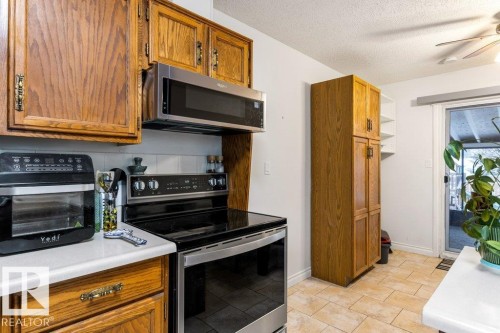 11 Louisbourg Place, St. Albert, AB - Indoor Photo Showing Kitchen