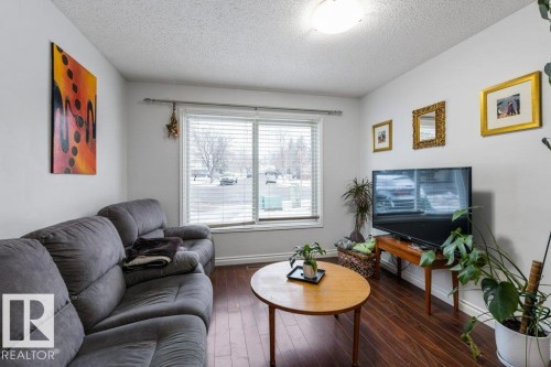 11 Louisbourg Place, St. Albert, AB - Indoor Photo Showing Living Room