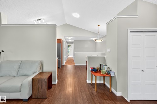 3327 Weidle Way, Edmonton, AB - Indoor