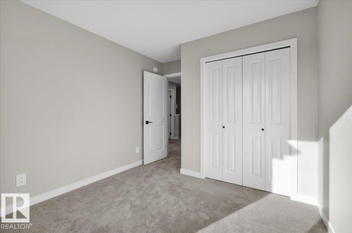 2127 Crossbill Lane, Edmonton, AB - Indoor