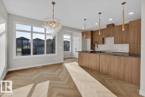2127 Crossbill Lane, Edmonton, AB - Indoor Photo Showing Kitchen