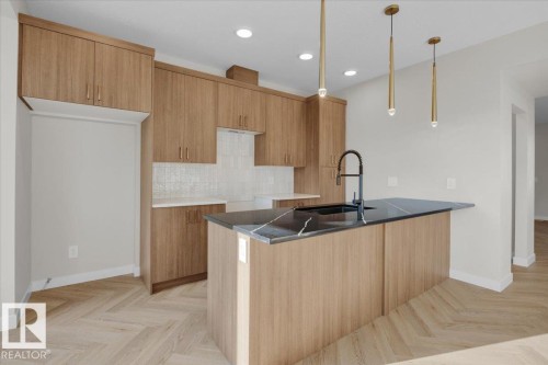 2127 Crossbill Lane, Edmonton, AB - Indoor Photo Showing Kitchen