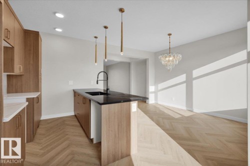 2127 Crossbill Lane, Edmonton, AB - Indoor Photo Showing Kitchen