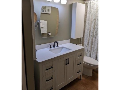 207 9903 104 Street, Edmonton, AB - Indoor Photo Showing Bathroom