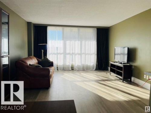 207 9903 104 Street, Edmonton, AB - Indoor