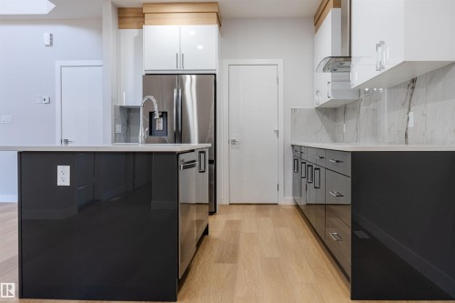24 Norwyck Way, Spruce Grove, AB - Indoor Photo Showing Kitchen