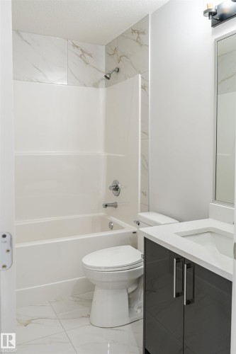 24 Norwyck Way, Spruce Grove, AB - Indoor Photo Showing Bathroom