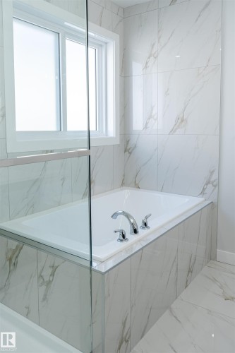 24 Norwyck Way, Spruce Grove, AB - Indoor Photo Showing Bathroom