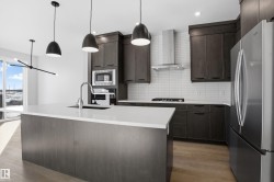 5669 HAWTHORN Way  Edmonton, AB T6X 3K8