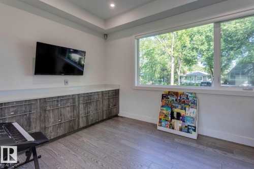 14643 92A Avenue, Edmonton, AB - Indoor