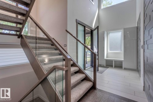 14643 92A Avenue, Edmonton, AB - Indoor Photo Showing Other Room