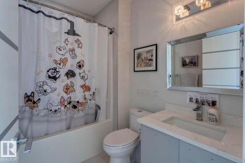 14643 92A Avenue, Edmonton, AB - Indoor Photo Showing Bathroom