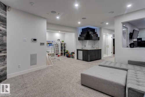 14643 92A Avenue, Edmonton, AB - Indoor