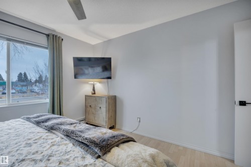 203 11430 40 Avenue, Edmonton, AB - Indoor Photo Showing Bedroom