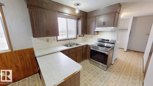 49308 Rr 75, Drayton Valley, AB - Indoor Photo Showing Kitchen With Double Sink