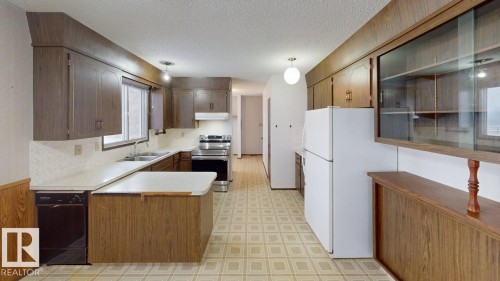 49308 Rr 75, Drayton Valley, AB - Indoor Photo Showing Kitchen