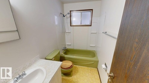 49308 Rr 75, Drayton Valley, AB - Indoor Photo Showing Bathroom