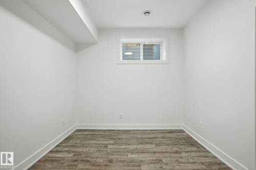 971 Summerside Link, Edmonton, AB - Indoor Photo Showing Other Room