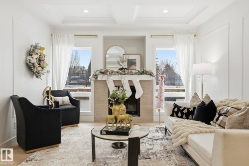 971 Summerside Link, Edmonton, AB - Indoor Photo Showing Living Room