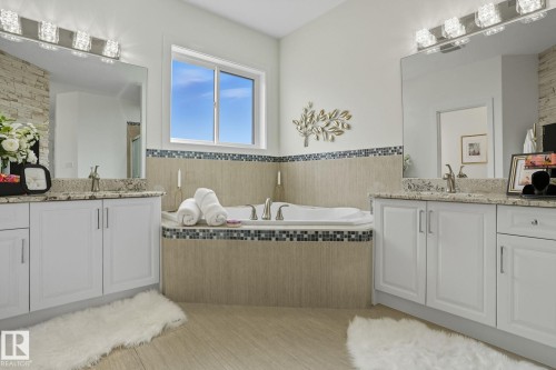 971 Summerside Link, Edmonton, AB - Indoor Photo Showing Bathroom