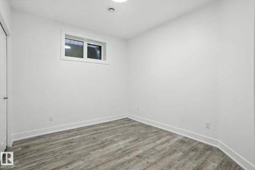 971 Summerside Link, Edmonton, AB - Indoor Photo Showing Other Room