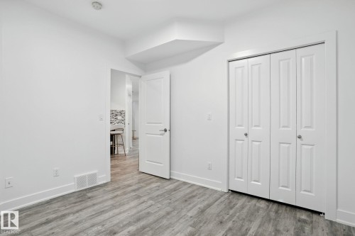 971 Summerside Link, Edmonton, AB - Indoor Photo Showing Other Room