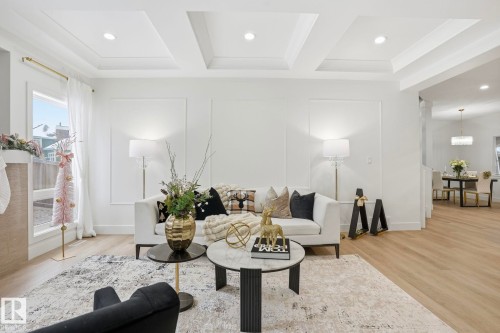 971 Summerside Link, Edmonton, AB - Indoor Photo Showing Living Room