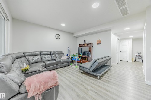 9007 181 Avenue, Edmonton, AB - Indoor