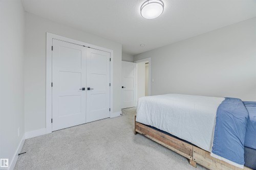 9007 181 Avenue, Edmonton, AB - Indoor Photo Showing Bedroom