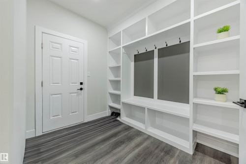 9007 181 Avenue, Edmonton, AB - Indoor Photo Showing Other Room